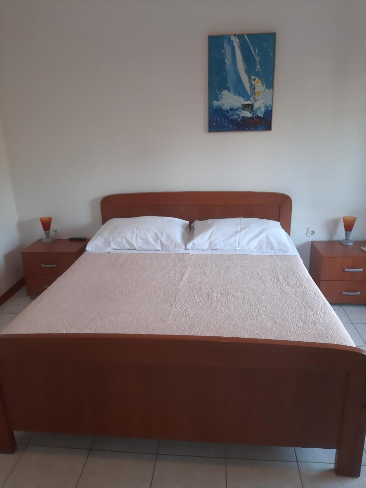 Apartmani Kadmen Ika Exterior photo